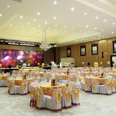 The Pine Resort Pathum Thani Eksteriør billede