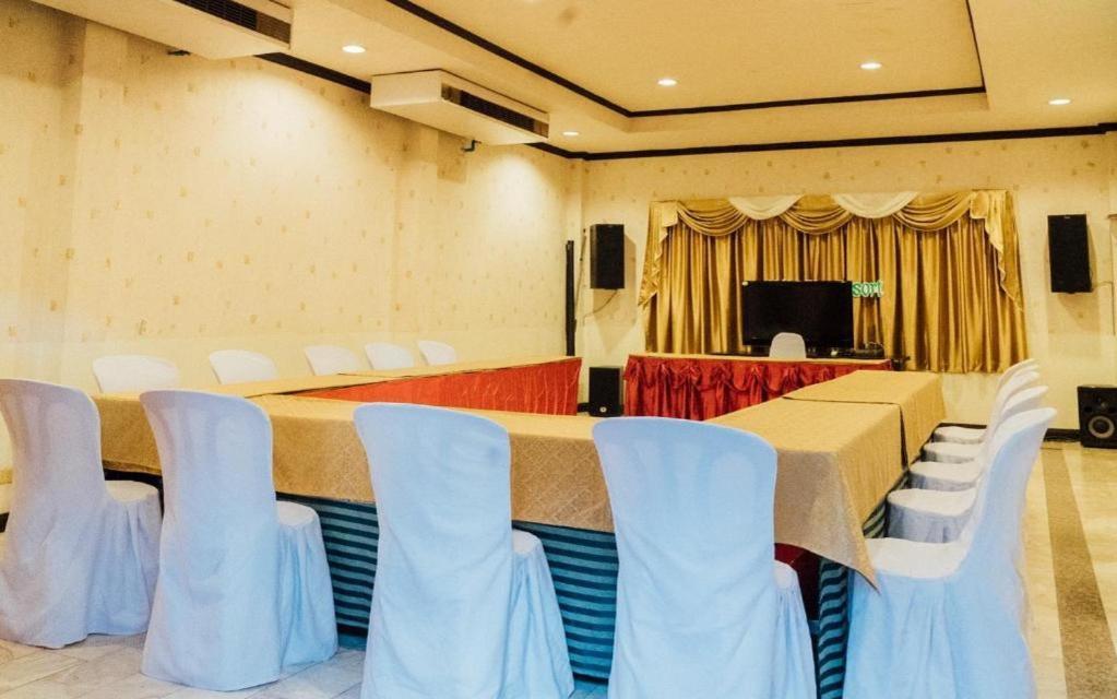 The Pine Resort Pathum Thani Eksteriør billede