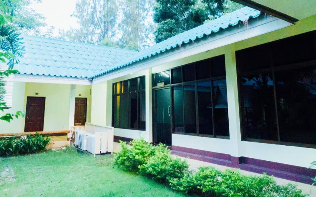 The Pine Resort Pathum Thani Eksteriør billede