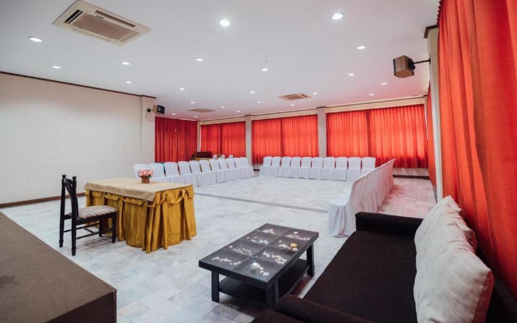 The Pine Resort Pathum Thani Eksteriør billede