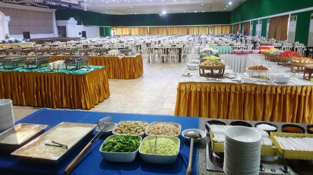 The Pine Resort Pathum Thani Eksteriør billede