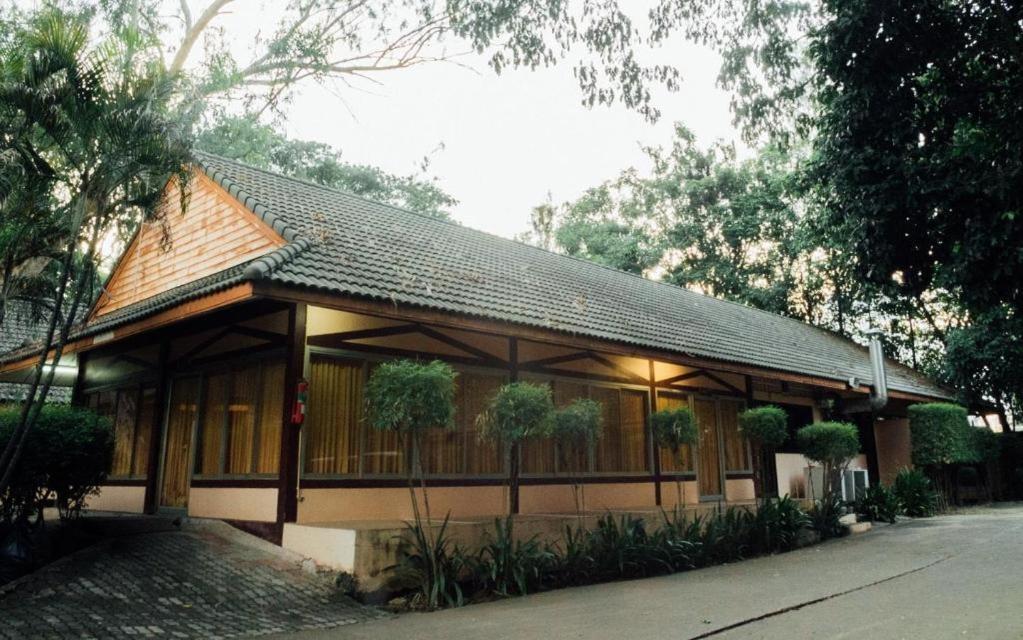 The Pine Resort Pathum Thani Eksteriør billede