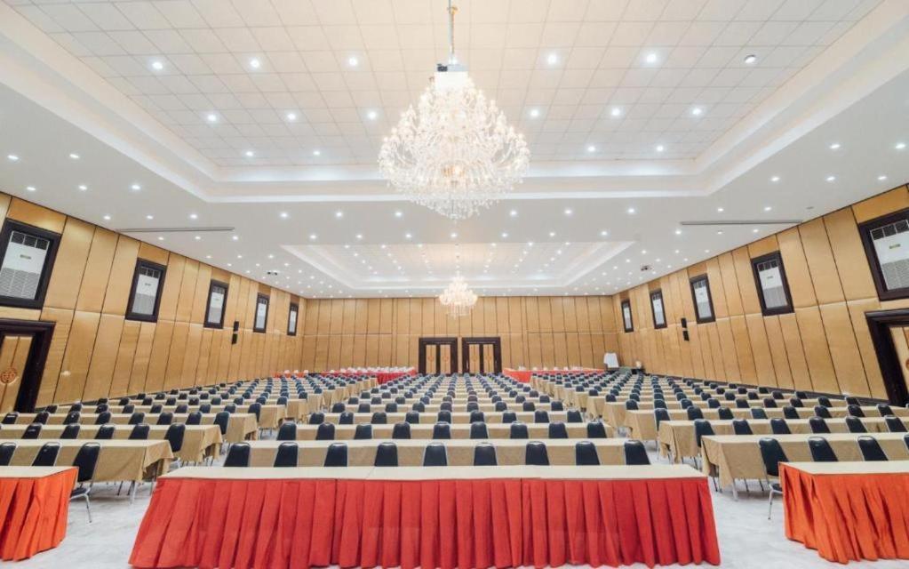 The Pine Resort Pathum Thani Eksteriør billede