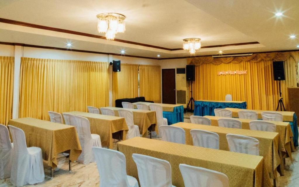The Pine Resort Pathum Thani Eksteriør billede