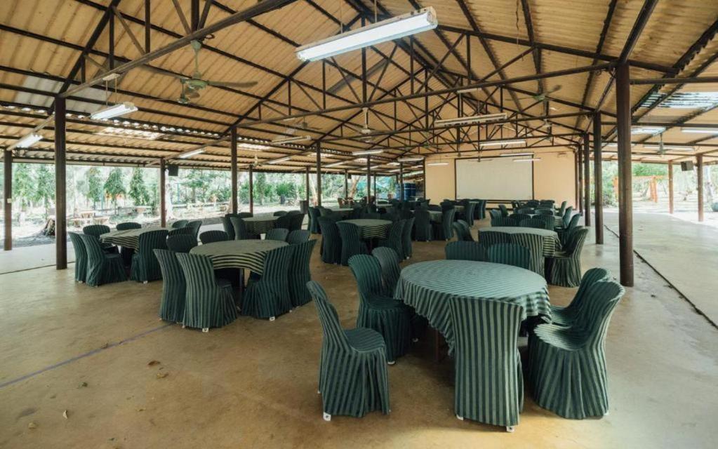 The Pine Resort Pathum Thani Eksteriør billede