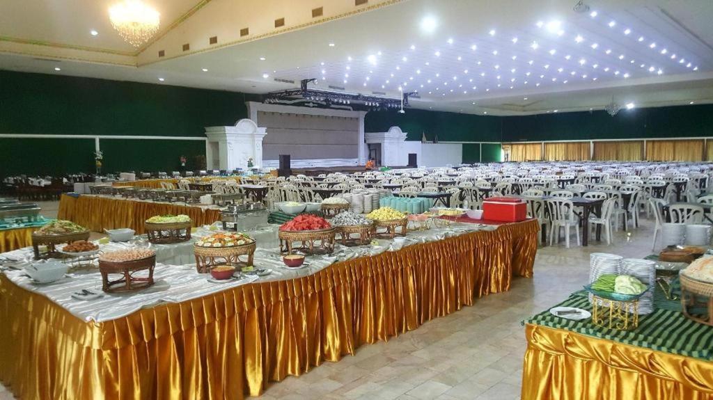 The Pine Resort Pathum Thani Eksteriør billede