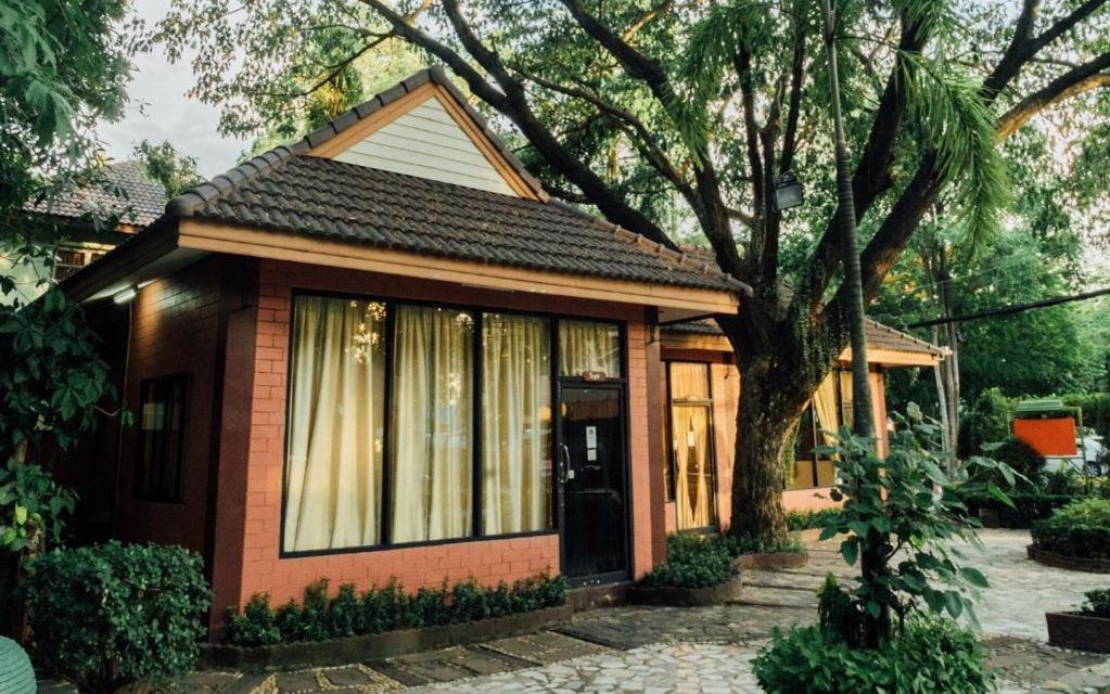 The Pine Resort Pathum Thani Eksteriør billede