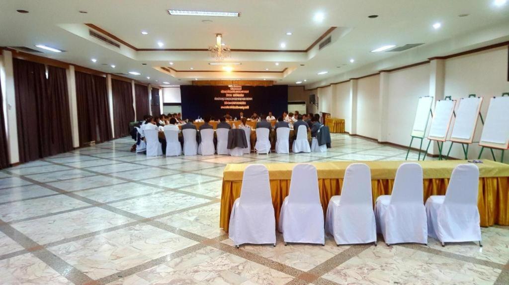 The Pine Resort Pathum Thani Eksteriør billede