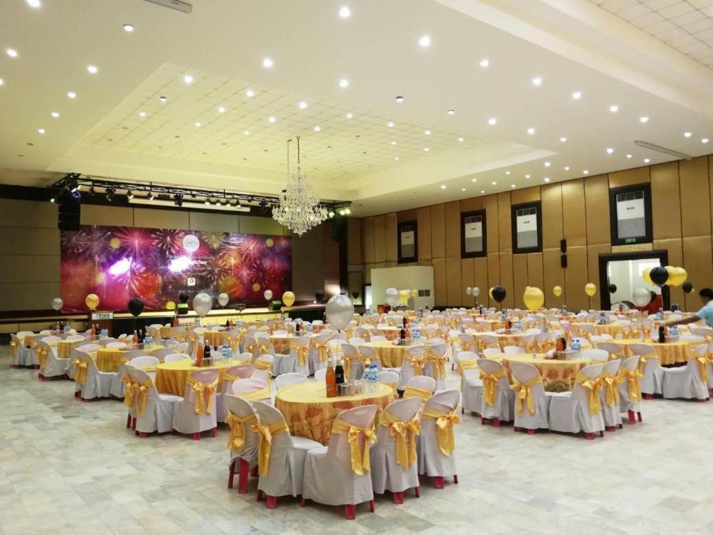 The Pine Resort Pathum Thani Eksteriør billede