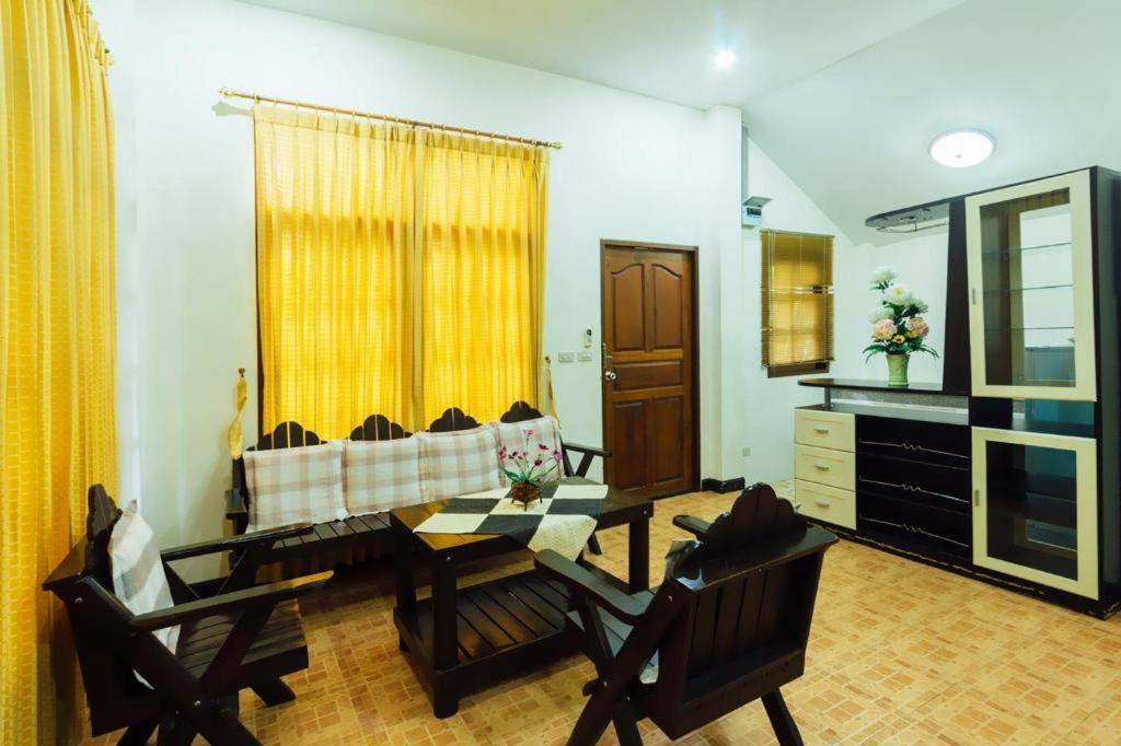 The Pine Resort Pathum Thani Eksteriør billede