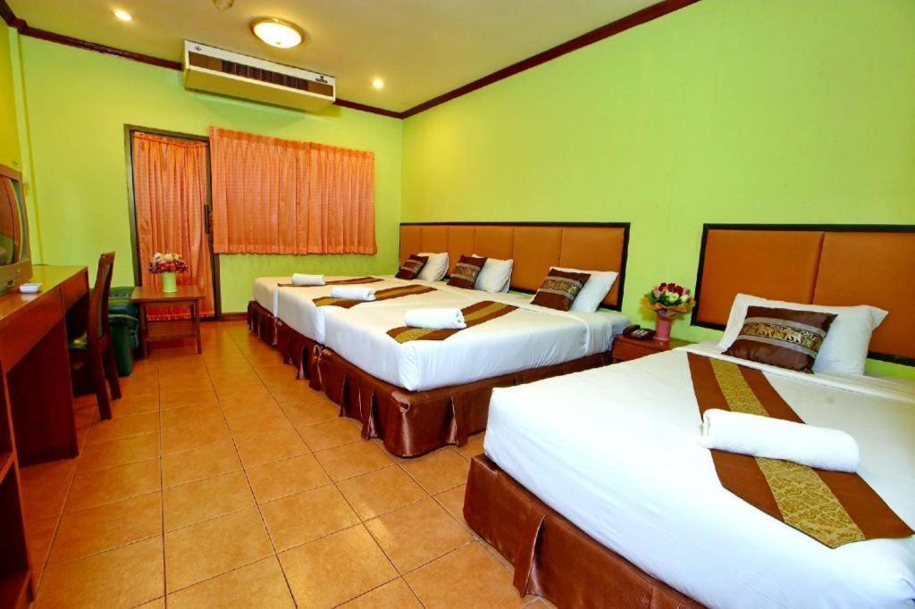 The Pine Resort Pathum Thani Eksteriør billede