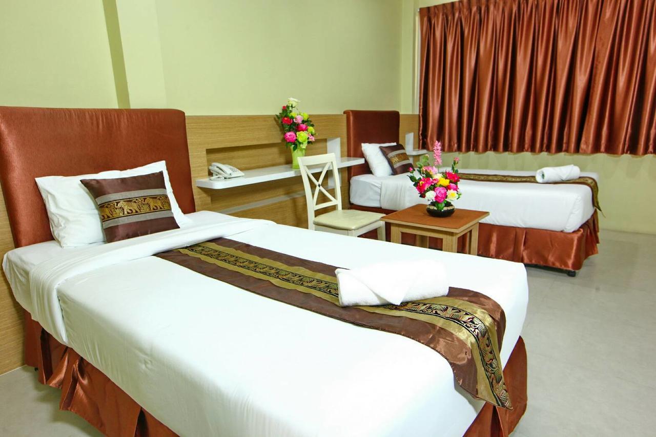 The Pine Resort Pathum Thani Eksteriør billede